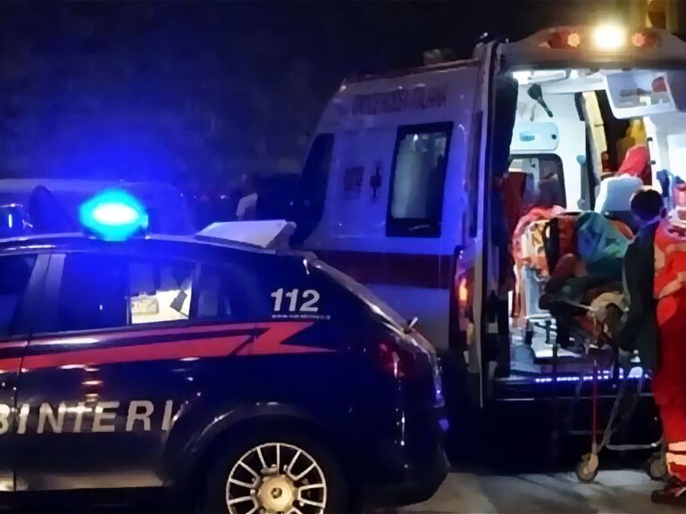 ambulanza carabinieri notte ambulanza carabinieri notte