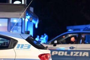 auto polizia notte