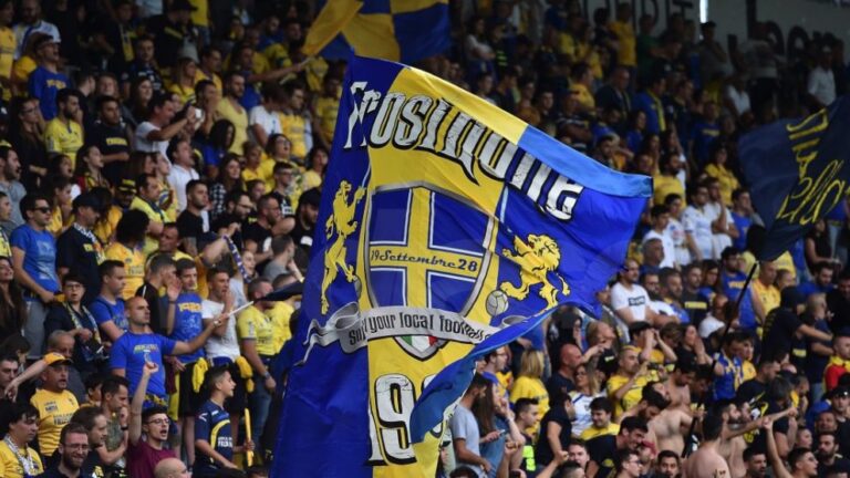 frosinone tifosi e1556469919132 990x557 1